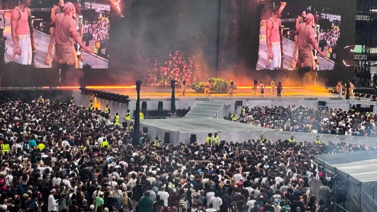 Kendrick Lamar & SZA – Grand National Tour Night 1 at Tottenham Hotspur Stadium